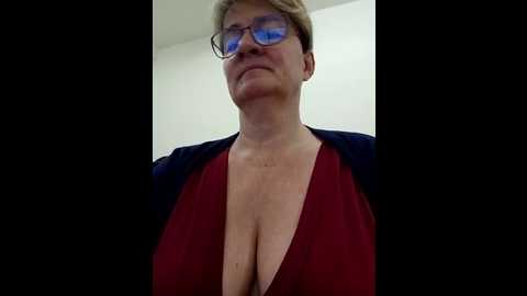milf_love_fist99 @ stripchat on 20251016