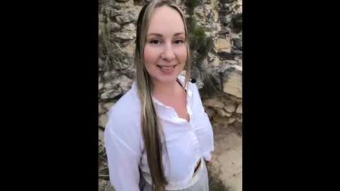 mona_plus @ stripchat on 20251016