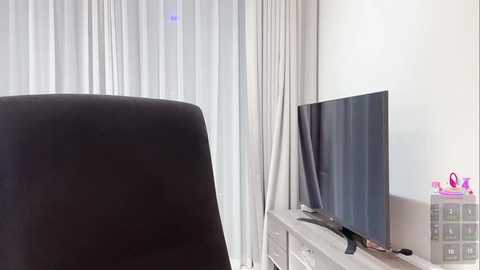 nebula_qiu @ stripchat on 20251016