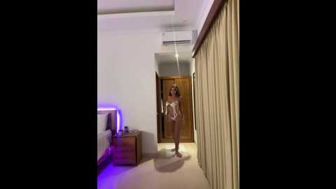 sarahsparkles20 @ stripchat on 20251016