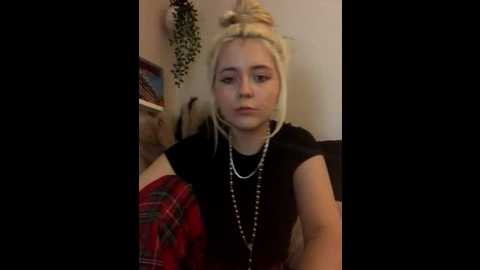 blondie_sofia_essexbabe @ stripchat on 20251017