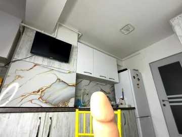 blueeyes_bb @ stripchat on 20251017