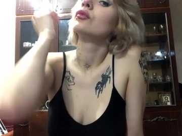 gllloria @ stripchat on 20251017