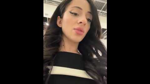 yesmoree @ stripchat on 20251017