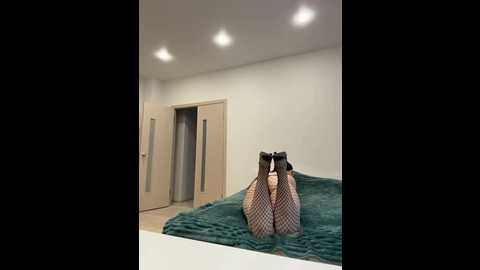 b_bonya_m @ stripchat on 20251018