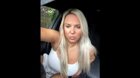 bustyblondebabe32 @ stripchat on 20251018