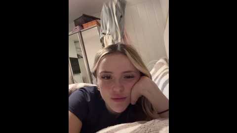 elliemaexoxo @ stripchat on 20251018