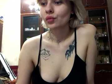 gllloria @ stripchat on 20251018
