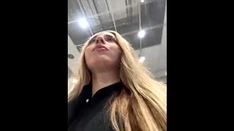 loraadoll @ stripchat on 20251018