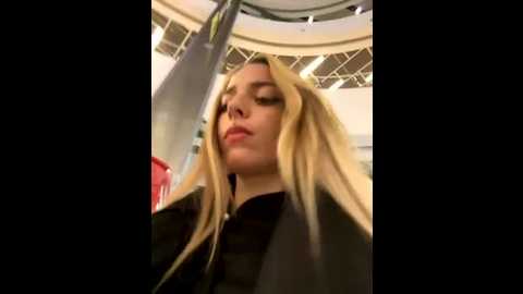 loraadoll @ stripchat on 20251018