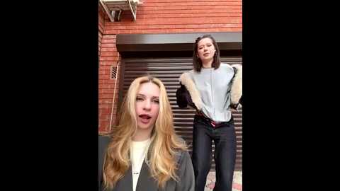 rolldolls @ stripchat on 20251018