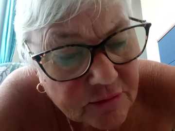 suesinner @ stripchat on 20251018