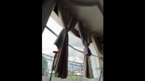 emiss_ @ stripchat on 20251019