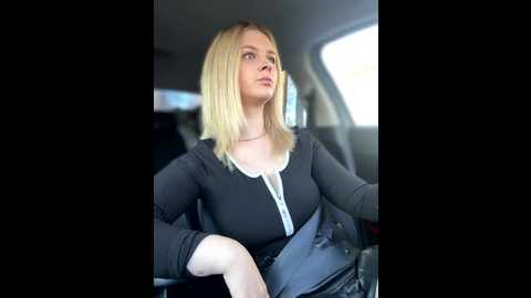 love_bri @ stripchat on 20251019