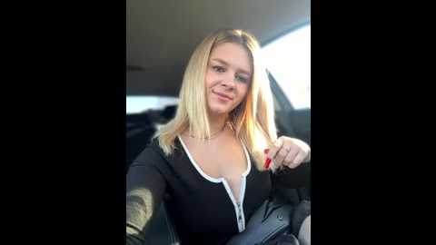 love_bri @ stripchat on 20251019