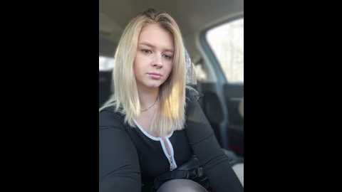 love_bri @ stripchat on 20251019