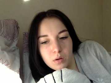 polly29332 @ stripchat on 20251019