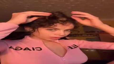 queentaraf999 @ stripchat on 20251019