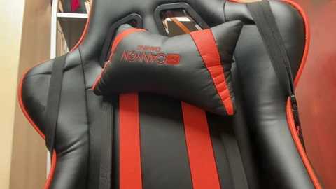 audreyspanksfuck_ @ stripchat on 20251020