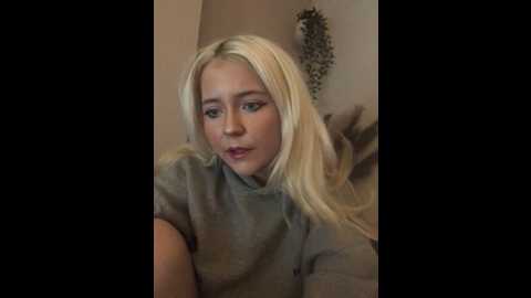 blondie_sofia_essexbabe @ stripchat on 20251020