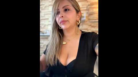 _abril_office1 @ stripchat on 20251021