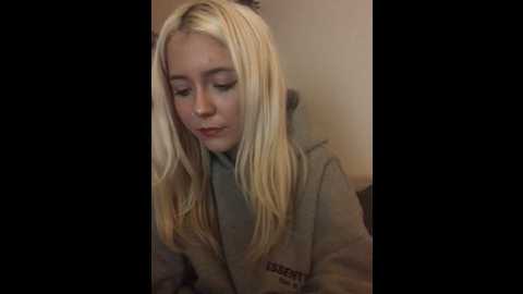 blondie_sofia_essexbabe @ stripchat on 20251021