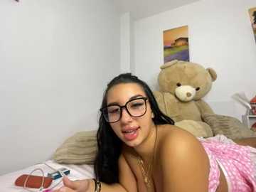blueeyes_bb @ stripchat on 20251021