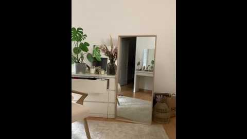 chloe_taa @ stripchat on 20251021