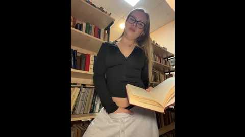 liza_risky @ stripchat on 20251021