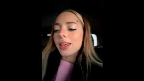 loraadoll @ stripchat on 20251021