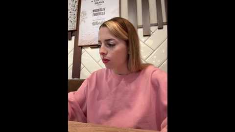 loraadoll @ stripchat on 20251021