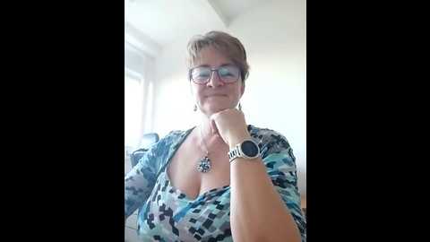 milf_love_fist99 @ stripchat on 20251021