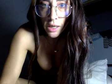 nika_fendi @ stripchat on 20251021