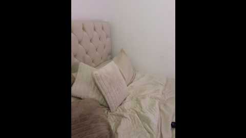 sexysaraxxoo @ stripchat on 20251021