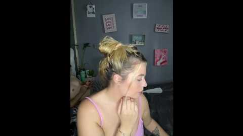 curvymilf2000 @ stripchat on 20251022