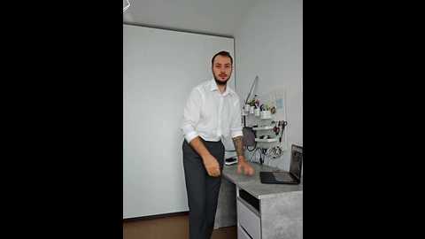 lovebackground @ stripchat on 20251022