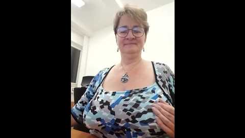 milf_love_fist99 @ stripchat on 20251022