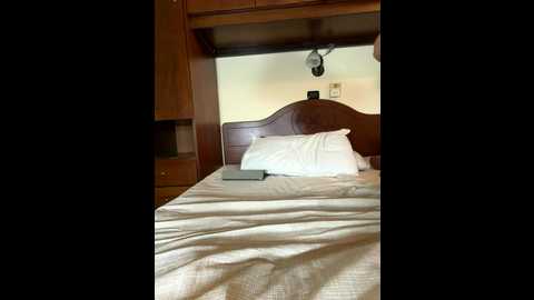 sara_1973 @ stripchat on 20251022