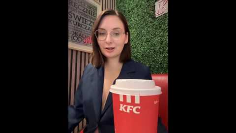 the_snowwhitee @ stripchat on 20251022