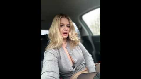 love_bri @ stripchat on 20251023