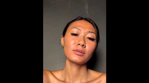 thai_dreamgirl @ stripchat on 20251023