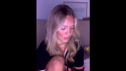 bellablows @ stripchat on 20251024