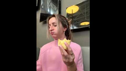 evvamur @ stripchat on 20251024