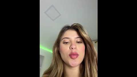 _alicee_1 @ stripchat on 20251025