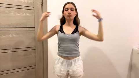 kira_sanders @ stripchat on 20251025