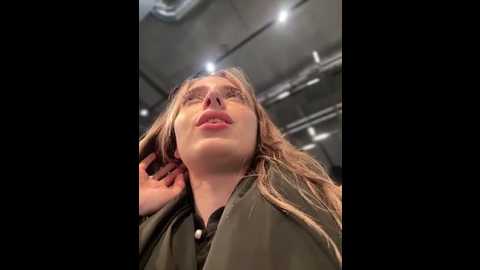 loraadoll @ stripchat on 20251025