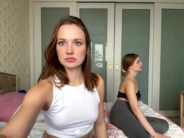 twoflowersshy @ stripchat on 20251025