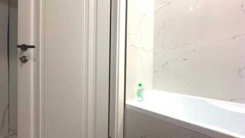 avroramey @ stripchat on 20251026