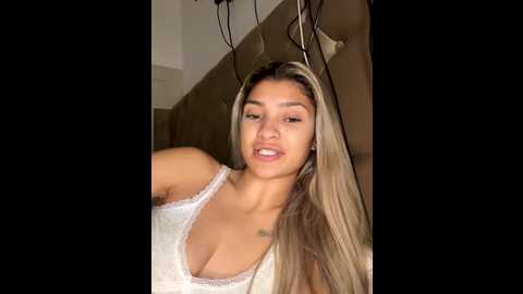 honeyyyxo @ stripchat on 20251026