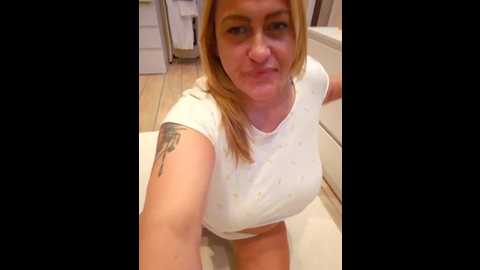 isabellaa04 @ stripchat on 20251026
